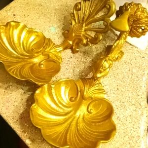 Brass wall hanging soap dish?!